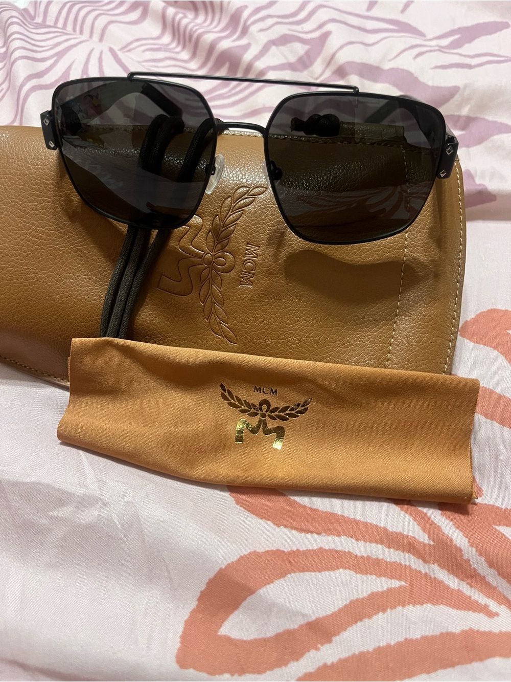 MCM Black Metal Aviator Sunglasses